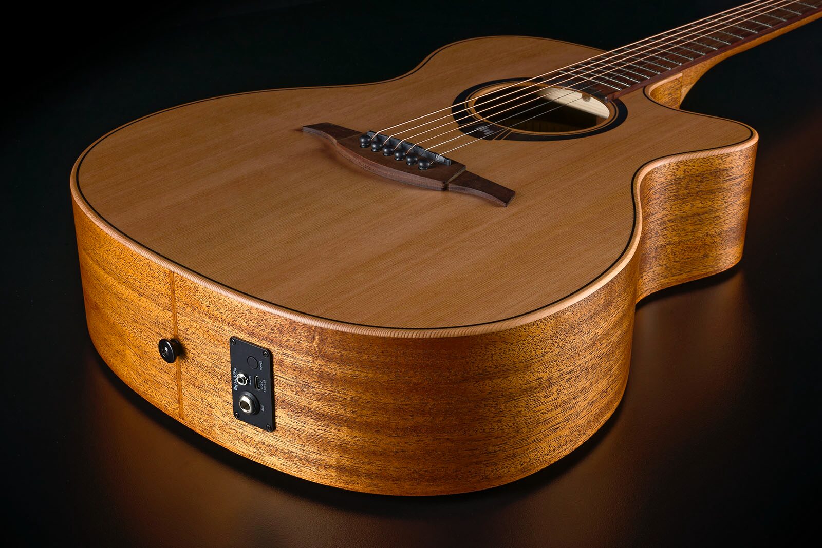 LAG HV10ACE HYVIBE 2 SMART GUITAR