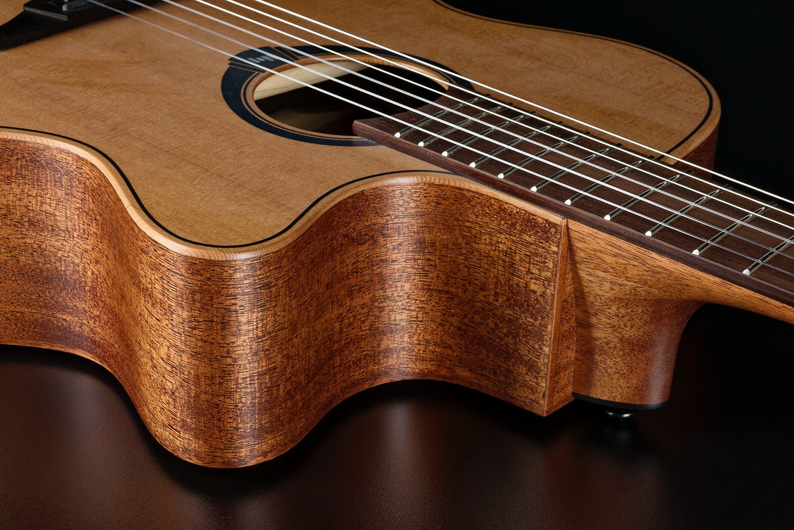 LAG HV10-N-ACE NYLON HYVIBE 2 SMART GUITAR