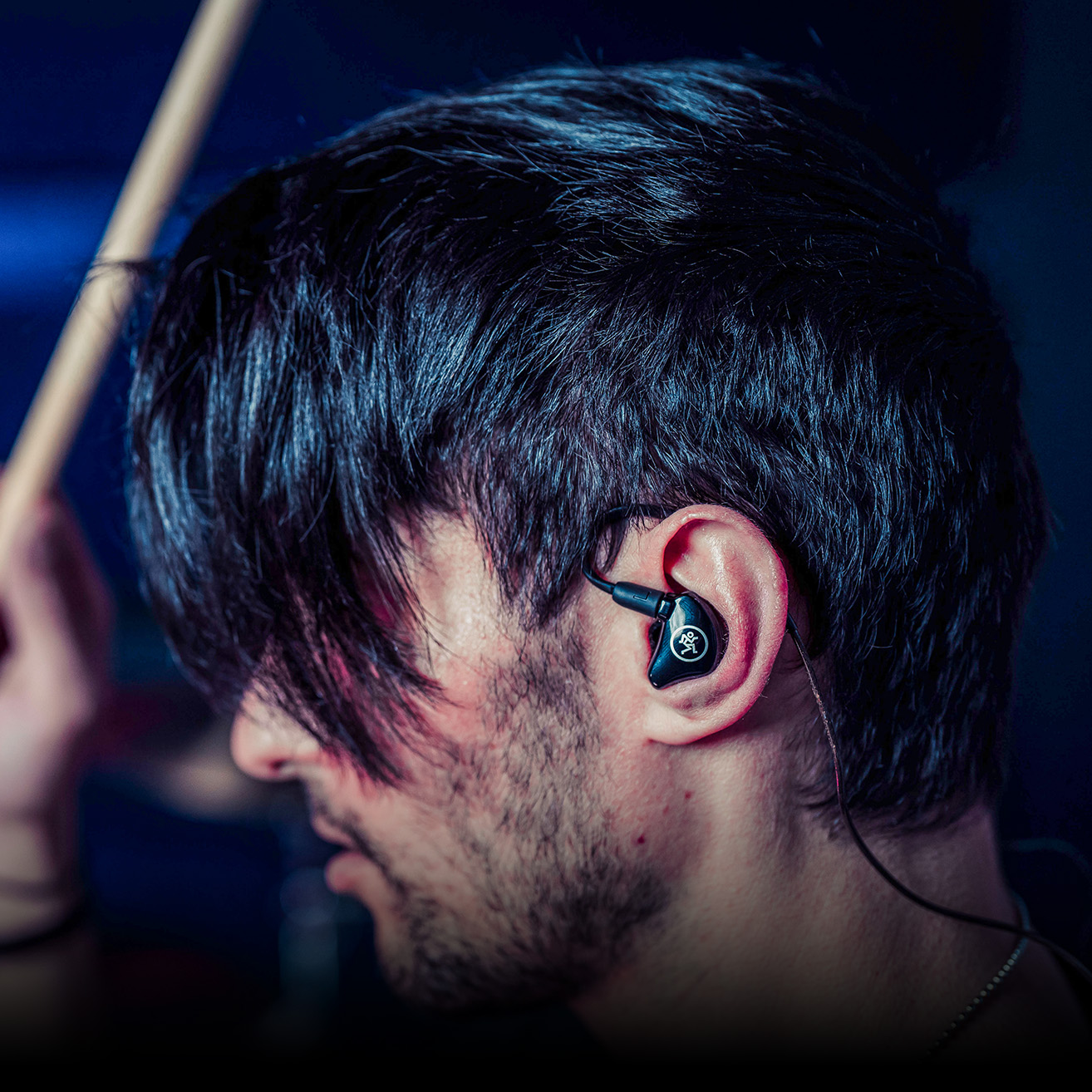 MACKIE MP-120 BTA IN-EAR MONITORS + BLUETOOTH ADAPTER